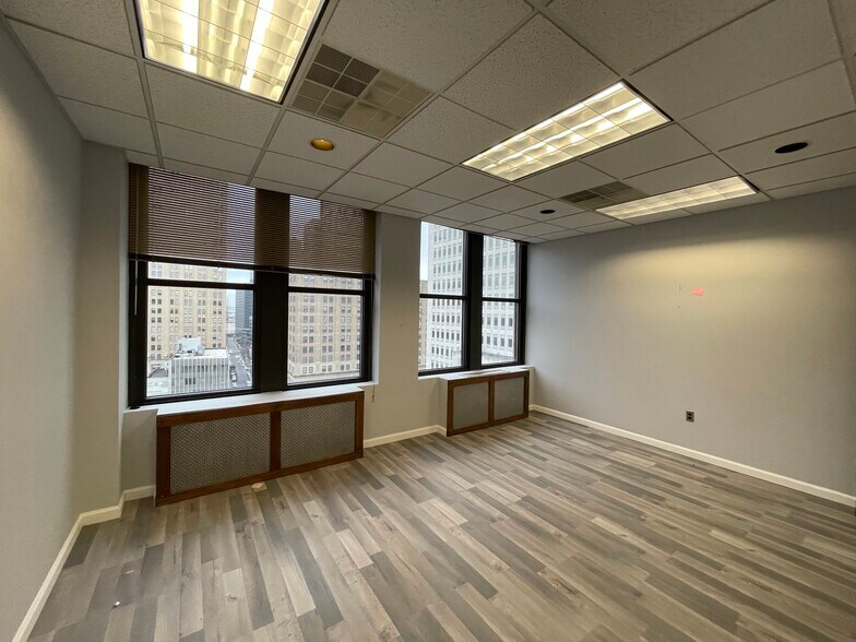 More Photos Of 17 Academy St, Newark Office For Lease