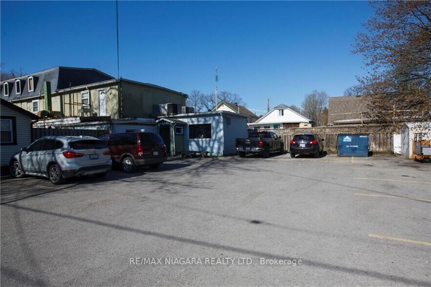 Primary Photo Of 4020 Erie Rd, Crystal Beach Storefront Retail Residential For Sale