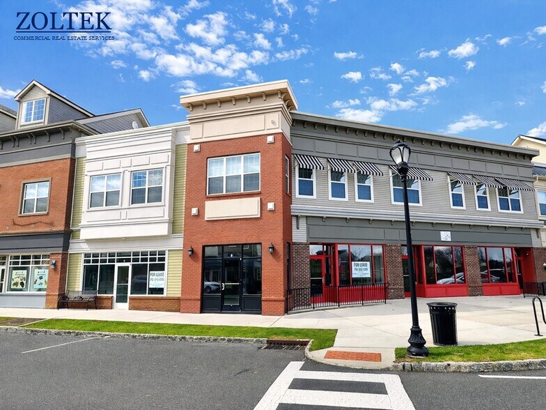 More Photos Of 90-105 Saddle Way, Chesterfield Apartments For Lease