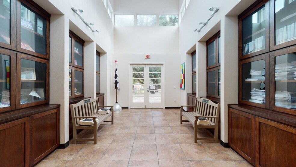 More Photos Of 7910 Cameron Rd, Austin Office For Sale