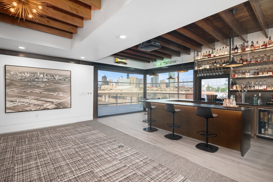 More Photos Of 127 Pittsburg St, Dallas Loft Creative Space For Lease