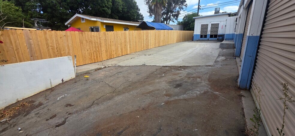 More Photos Of 3814 Acacia St, San Diego Auto Repair For Sale