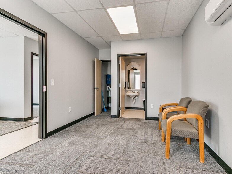 More Photos Of 505 NE 46th St, Oklahoma City Office For Lease