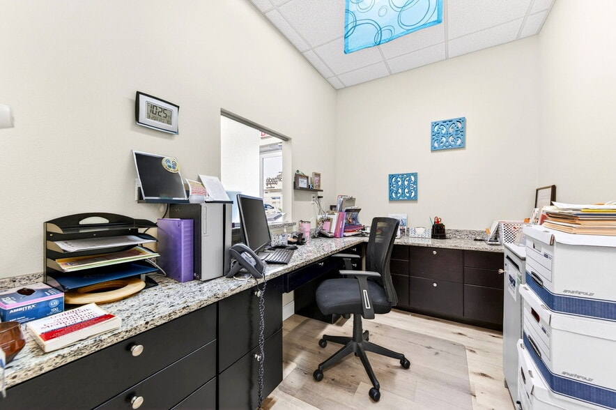 More Photos Of 6520 3rd St, Rockledge Medical For Sale