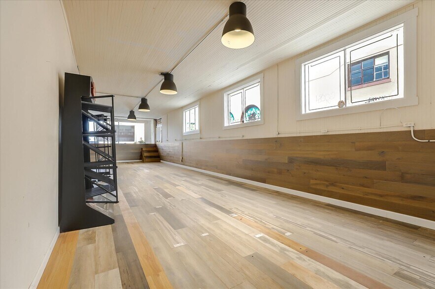 More Photos Of 14 E Lake Ave, Watsonville Storefront For Lease