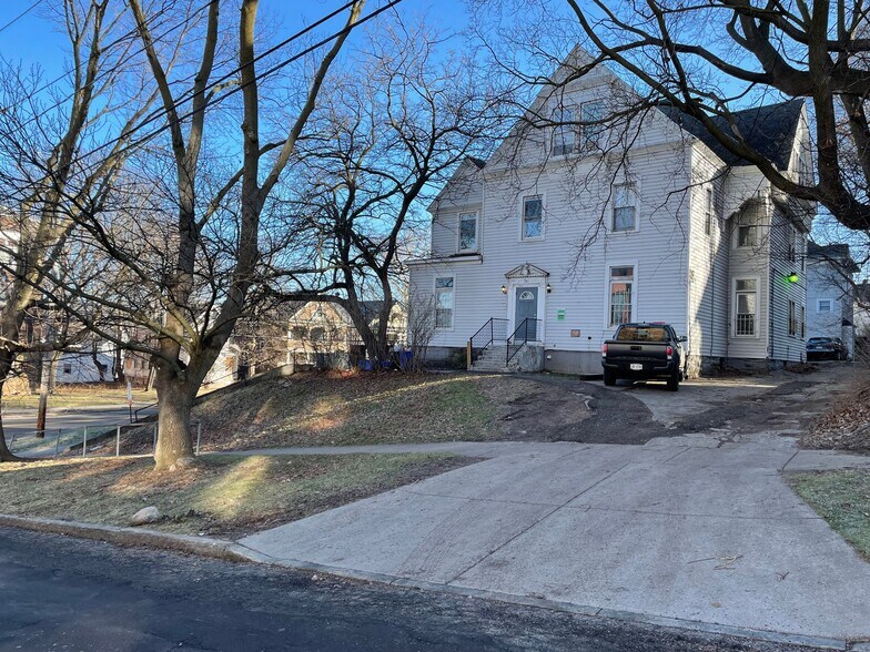 More Photos Of 101 Comstock Ave, Syracuse Apartments For Sale