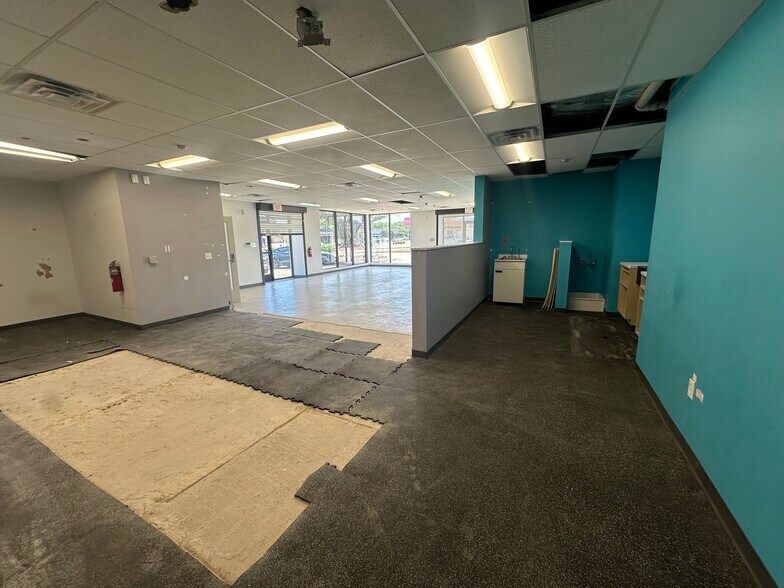 More Photos Of 1329 S Jackson St, Jacksonville Drugstore For Lease