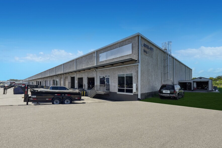 Primary Photo Of 4901-4971 Distribution Dr, Tampa Distribution For Lease