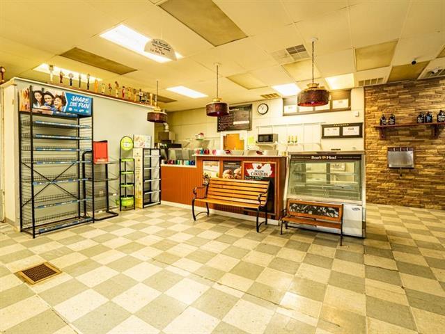 More Photos Of 206 Main St, Poultney General Retail For Sale