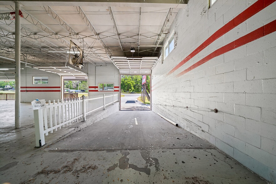 More Photos Of 4450 S Pine Ave, Ocala Warehouse For Sale