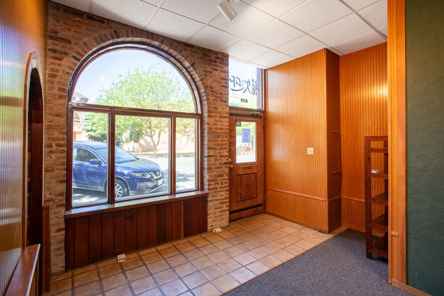 More Photos Of 310-312 1st St, Marysville Office Residential For Lease