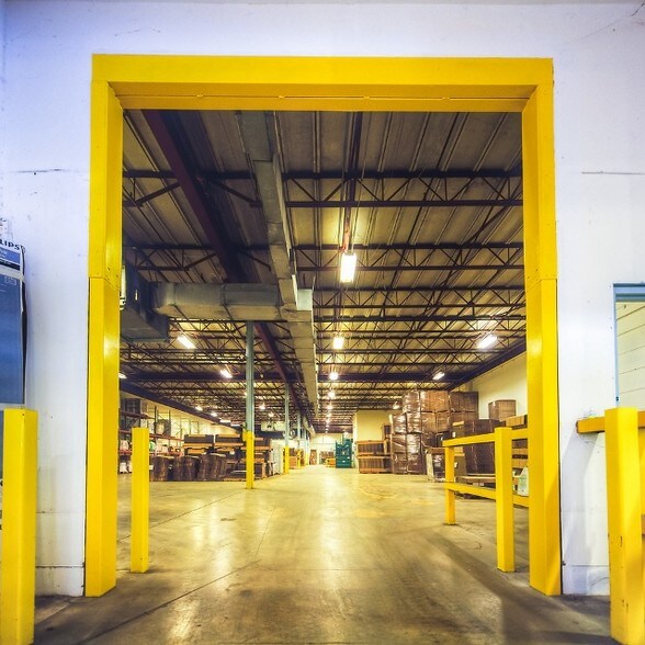 More Photos Of 1315 W Oakridge Dr, Albany Manufacturing For Sale