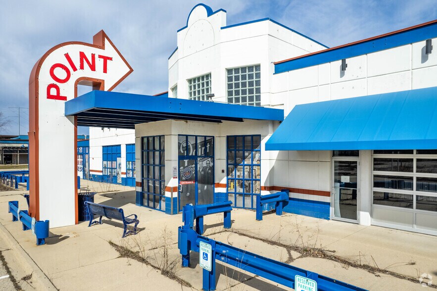 More Photos Of 2259 Deming Way, Middleton Restaurant For Sale