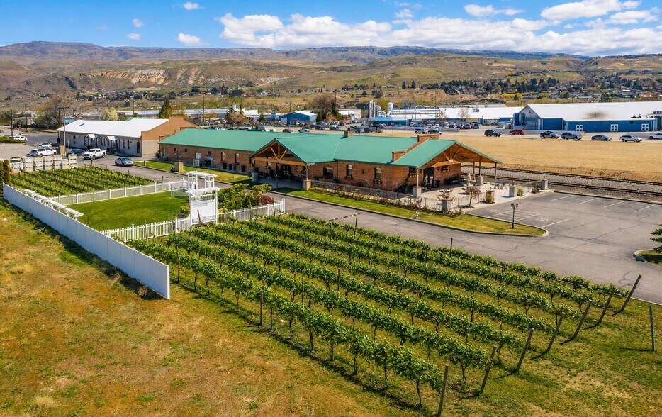 Primary Photo Of 1 Vineyard Way, Wenatchee Winery Vineyard For Sale