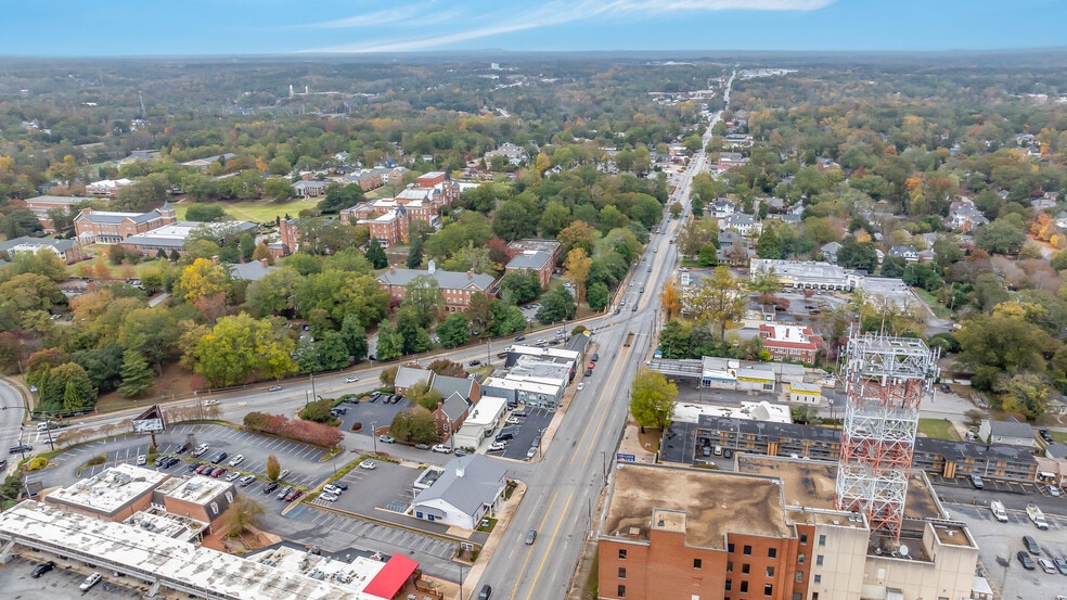 More Photos Of 512 E Main St, Spartanburg Storefront For Lease