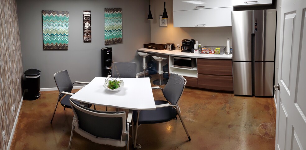 More Photos Of 3007-3023 S West Temple, Salt Lake City Light Manufacturing For Sale