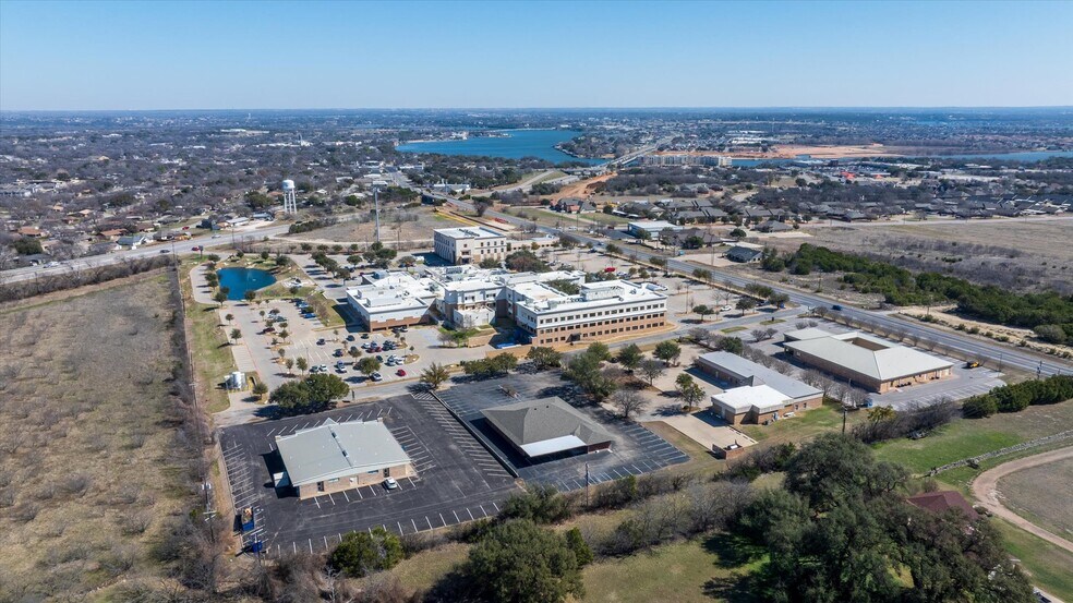 Primary Photo Of 1318 Paluxy Rd, Granbury Office For Sale