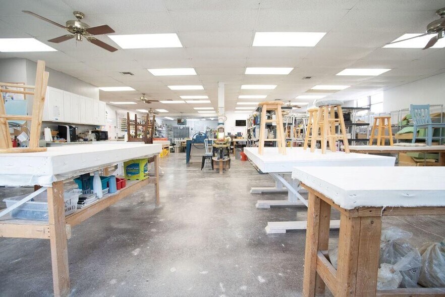 More Photos Of 1239 16th St, Vero Beach Storefront For Sale