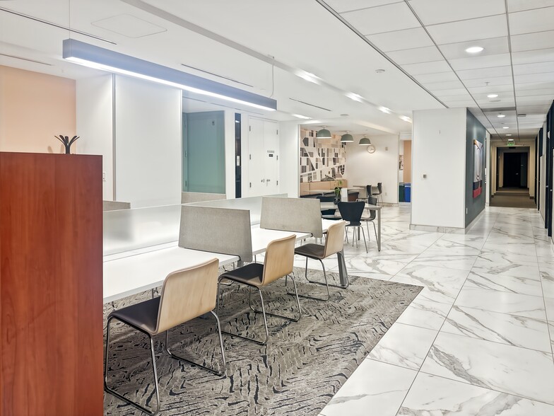 More Photos Of 50 California St, San Francisco Coworking Space