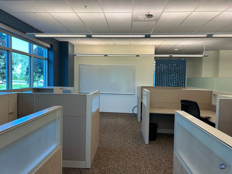 More Photos Of 5700 N Harbor City Blvd, Melbourne Office For Lease