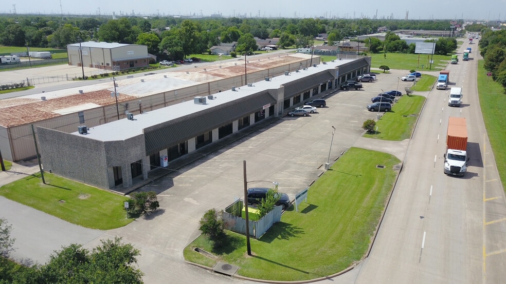 Primary Photo Of 400 N 11th St, La Porte Unknown For Lease