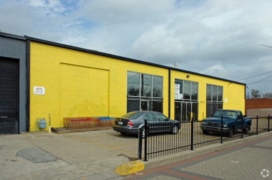 More Photos Of 2639 Main St, Dallas Restaurant For Lease