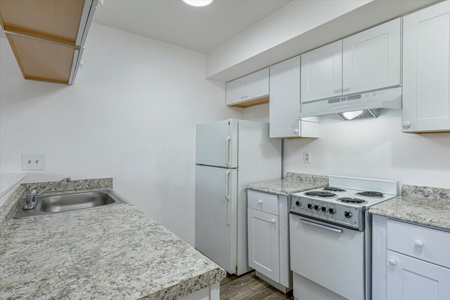 More Photos Of 5770 S Jeanette Blvd, Tucson Apartments For Sale