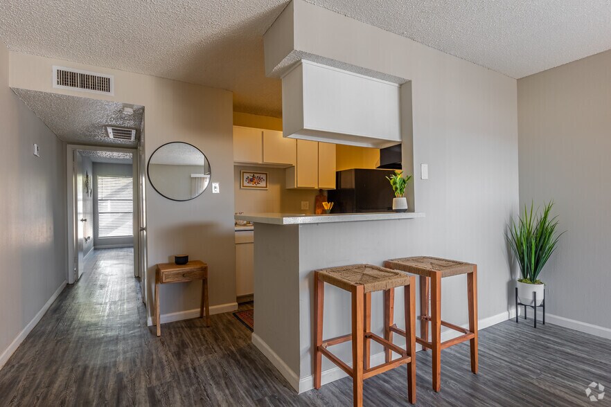 More Photos Of 6402 Albany Ave, Lubbock Apartments For Sale