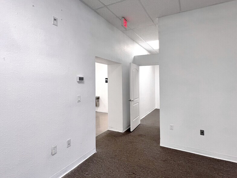 More Photos Of 130-132 W Central Ave, Winter Haven Storefront For Sale