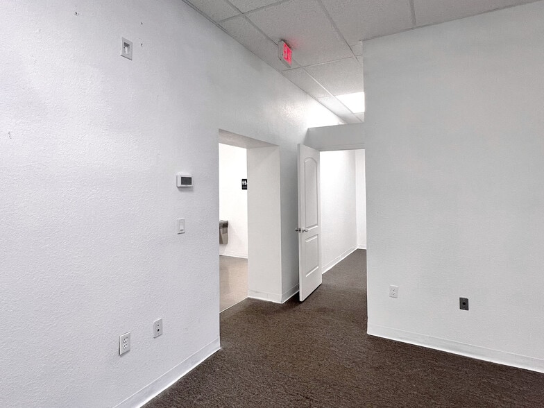 More Photos Of 130-132 W Central Ave, Winter Haven Storefront For Sale