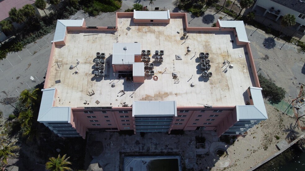 More Photos Of 1 Kyle Way S, Marathon Apartments For Sale