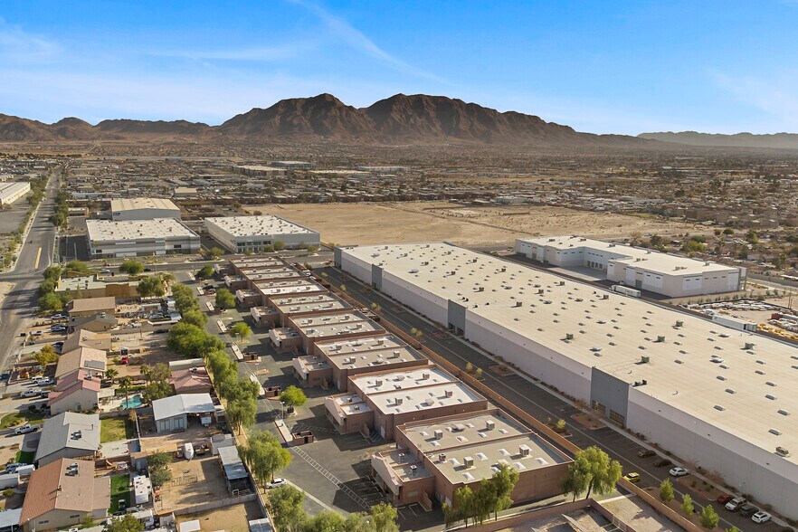 More Photos Of 2781 N Lamb Blvd, Las Vegas Distribution For Lease