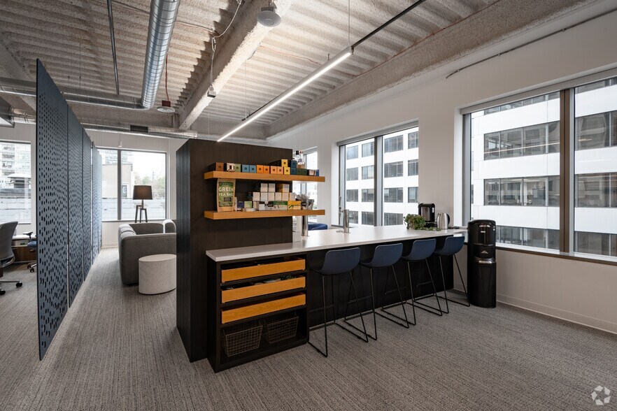 More Photos Of 920 5th Ave, Seattle Office For Lease