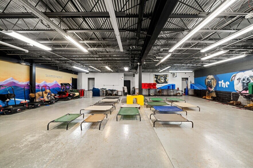 More Photos Of 1 Sylvan St, Peabody Freestanding For Lease
