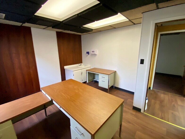 More Photos Of 121 N College St, Martinsburg Medical For Sale