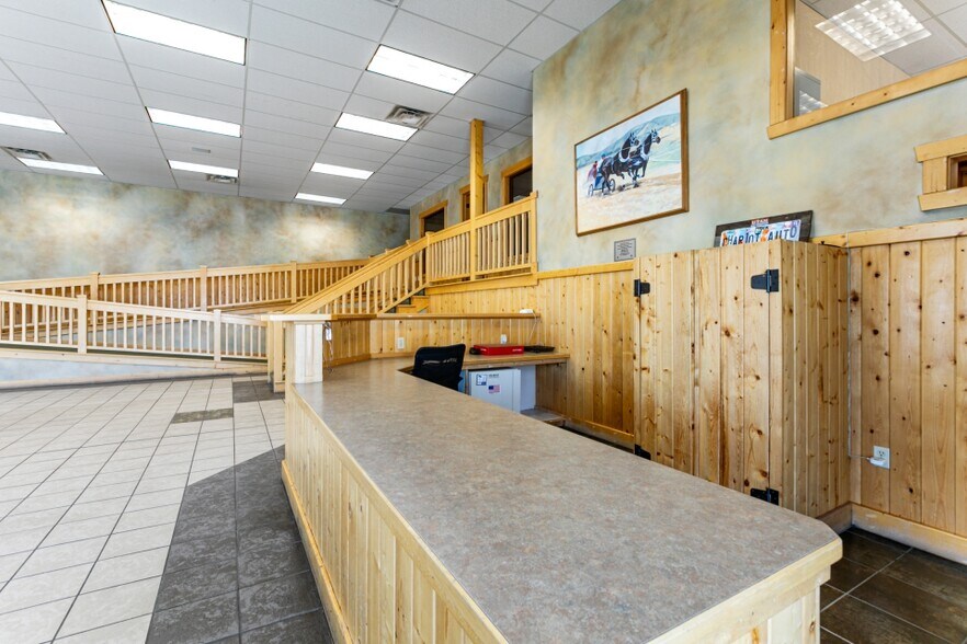 More Photos Of 562 S State St, Clearfield Auto Dealership For Sale