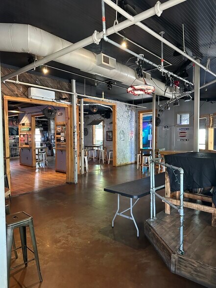 More Photos Of 3228 N Davidson St, Charlotte Restaurant For Lease