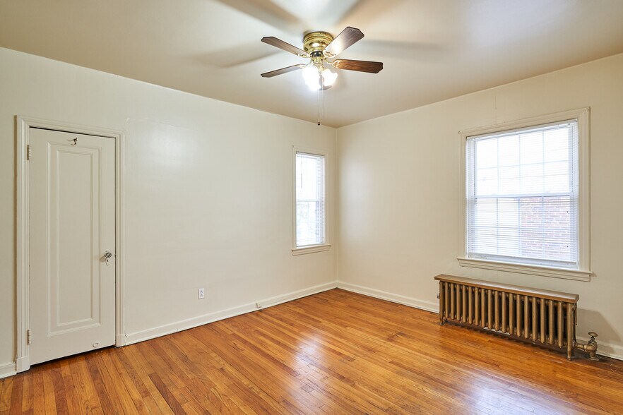 More Photos Of 3016 S Moreland Blvd, Cleveland Multifamily For Sale