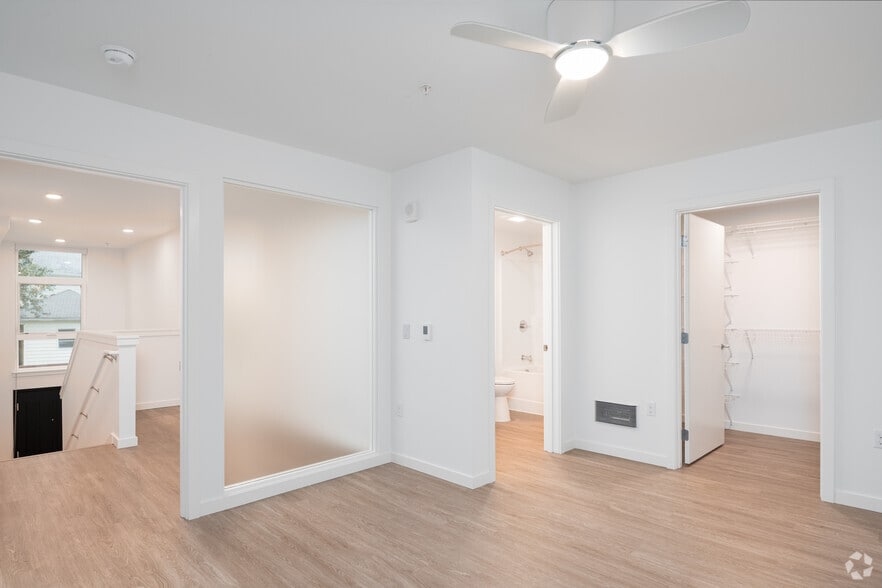 More Photos Of 2309 S Jackson St, Seattle Apartments For Lease