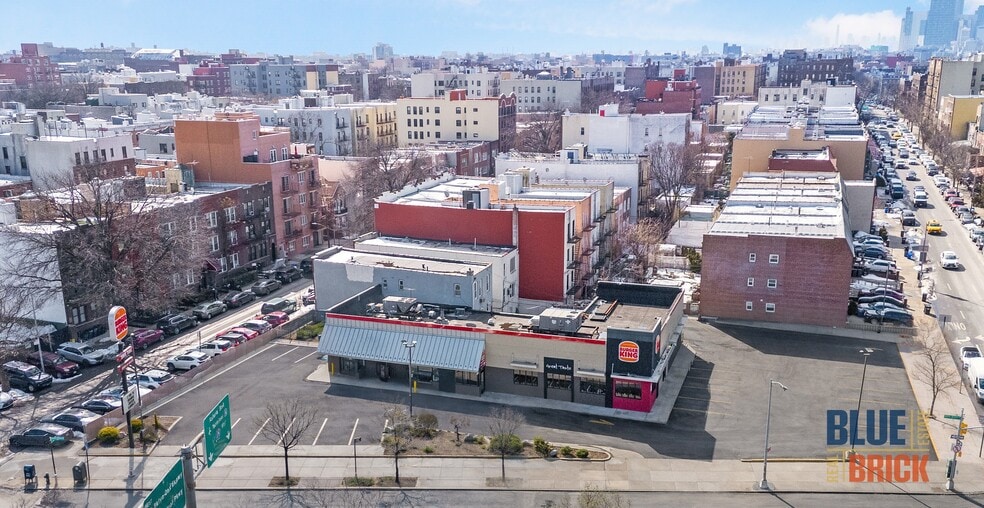 Primary Photo Of 3310 Astoria Blvd, Astoria Fast Food For Sale