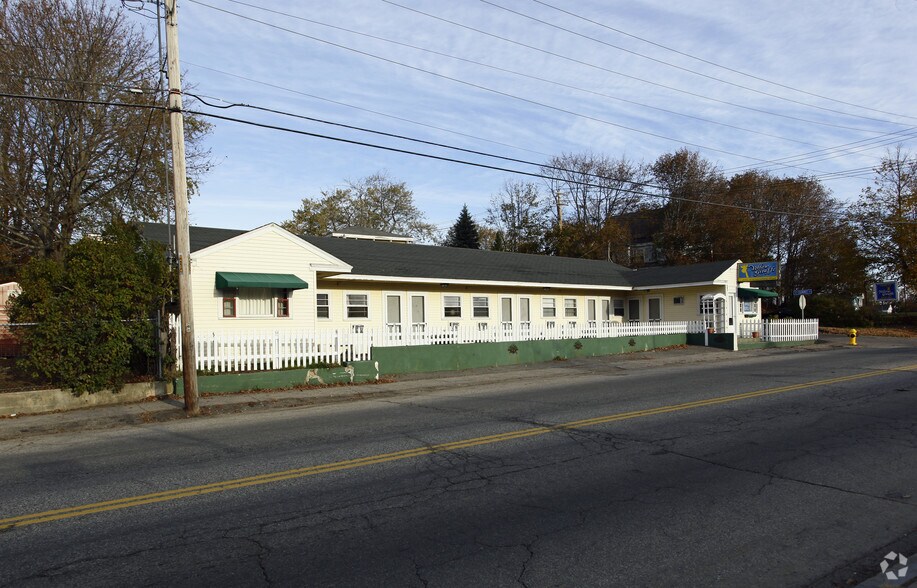 More Photos Of 5 Summit St, Old Orchard Beach Hotel For Sale