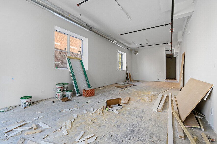 More Photos Of 842 Rice St, Saint Paul Storefront Retail Residential For Lease