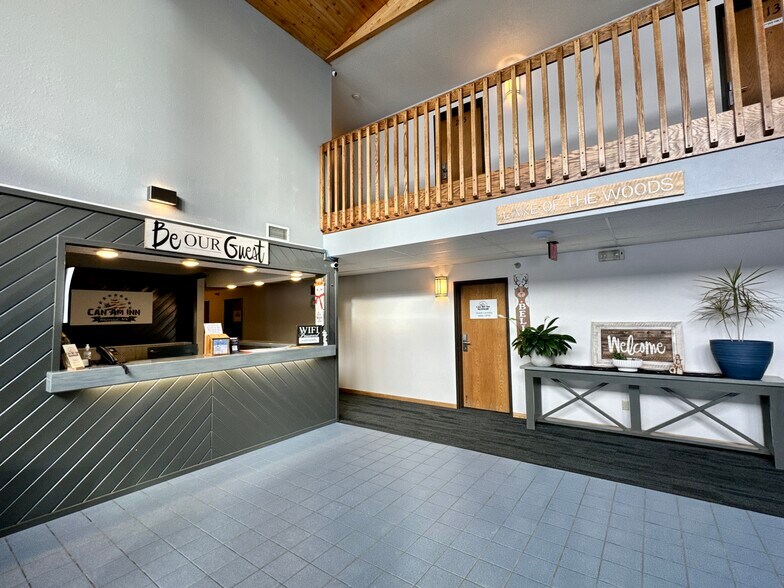 More Photos Of 406 Main Ave NE, Warroad Hotel For Sale