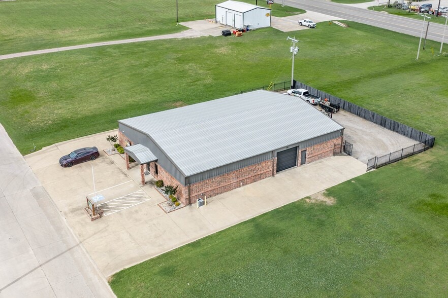 Primary Photo Of 1208 N Industrial Blvd, Pilot Point Industrial For Sale