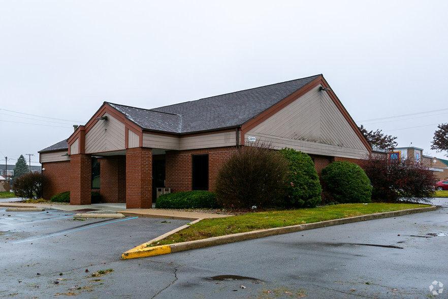 Primary Photo Of 3301 S Madison St, Muncie General Retail For Lease