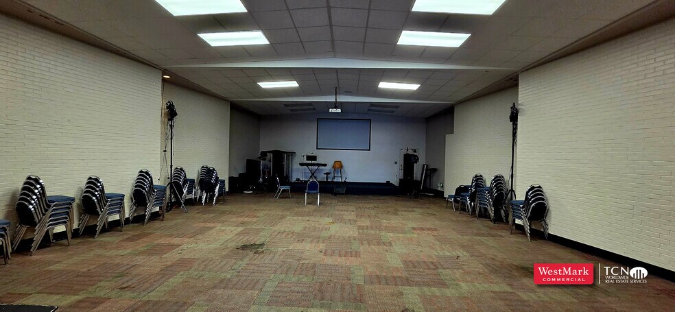 More Photos Of 5015 Knoxville Ave, Lubbock Office For Sale