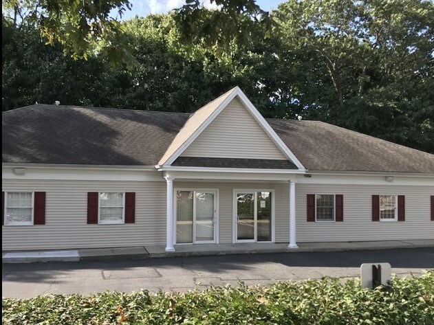 More Photos Of 500 Hallock Ave, Port Jefferson Station Medical For Lease