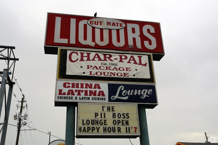 More Photos Of 3711 E Busch Blvd, Tampa Freestanding For Lease