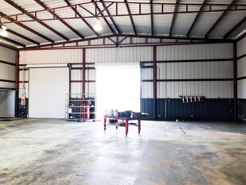 More Photos Of 4515 Smith Rd, Von Ormy Truck Terminal For Lease