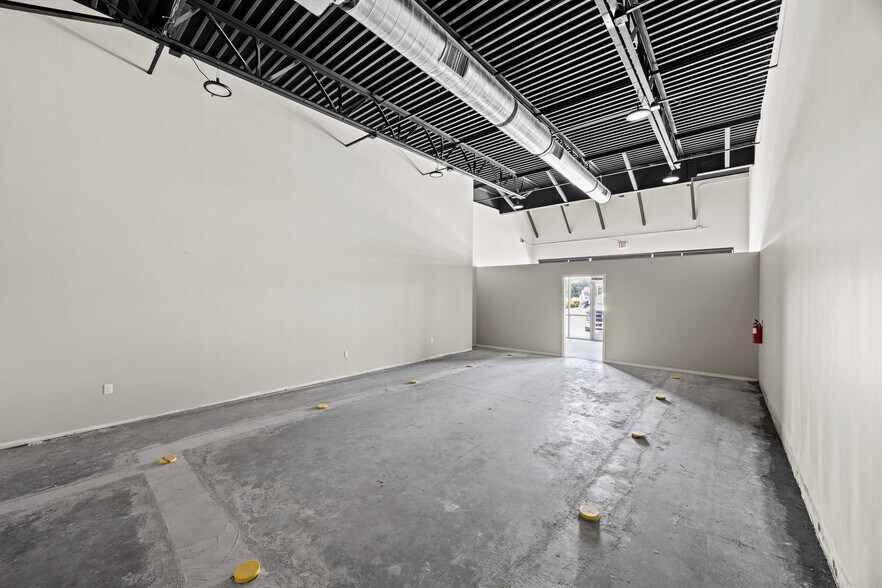 More Photos Of 23655 FM 1093, Richmond Convenience Store For Lease